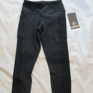90 Degree CW66990 Ankle Capri Length Legging Black